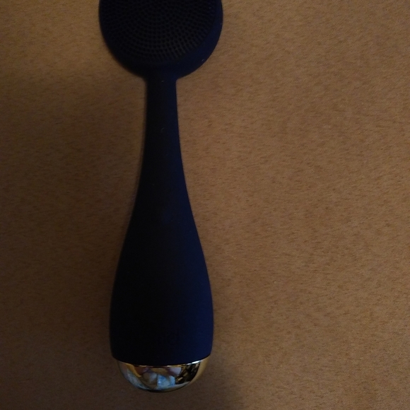 PMD Smart Facial Cleansing Device - Picture 2 of 3